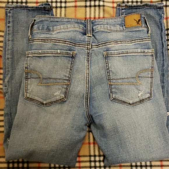 American Eagle high rise size 2 crop length - Picture 2 of 4